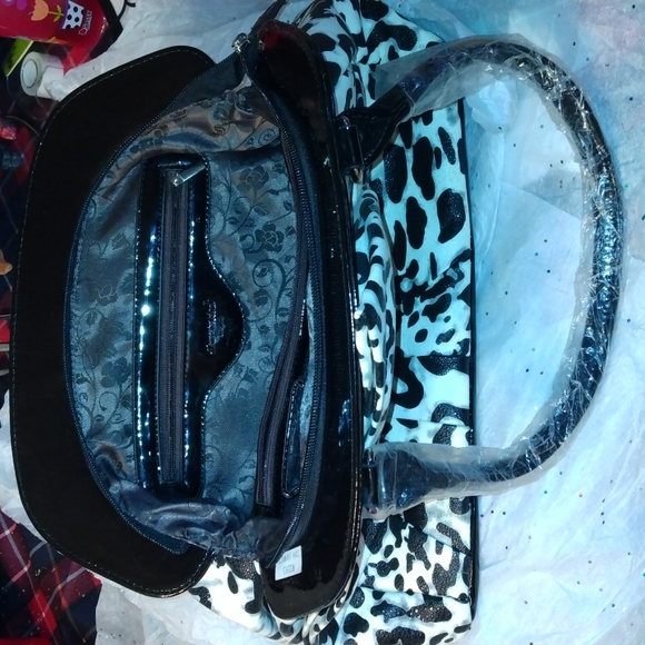 Temptation Italy black and white animals pattern purse NEW - Picture 16 of 17